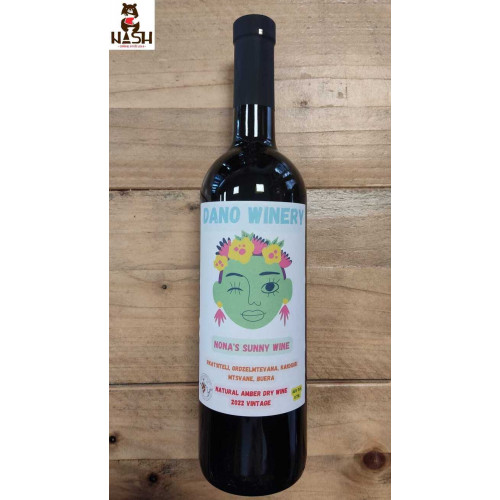 Georgische oranje droge qvevri wijn Dano’s winery Nonna's zonnige wijn