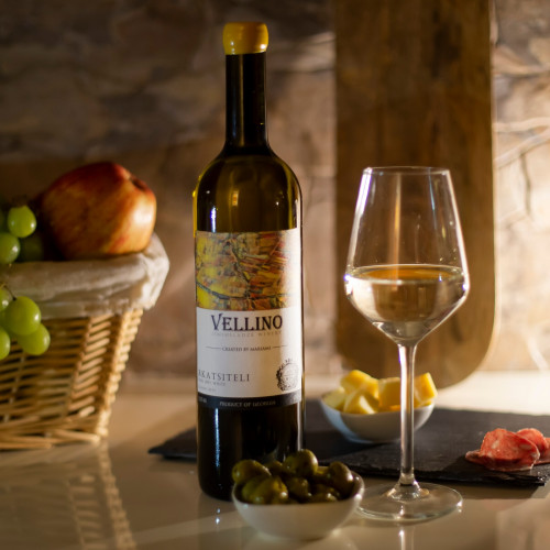 Грузинское оранжевое полусухое вино Vellino Rkatsiteli