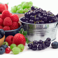 Свіжі фрукти і ягоди