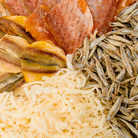 Vlees- en vissnacks